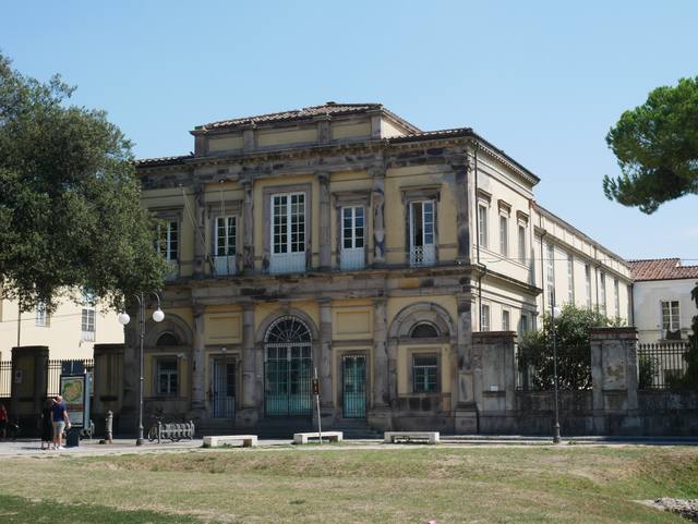 palazzo_galli_tassi_facciata2_piazzale_san_donato_naioli_2022.jpg